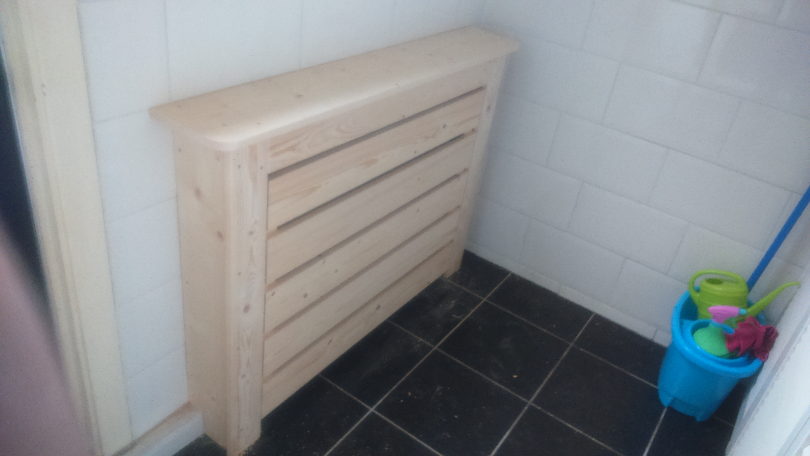 Radiator ombouw gemaakt, op maat en hufter proof.